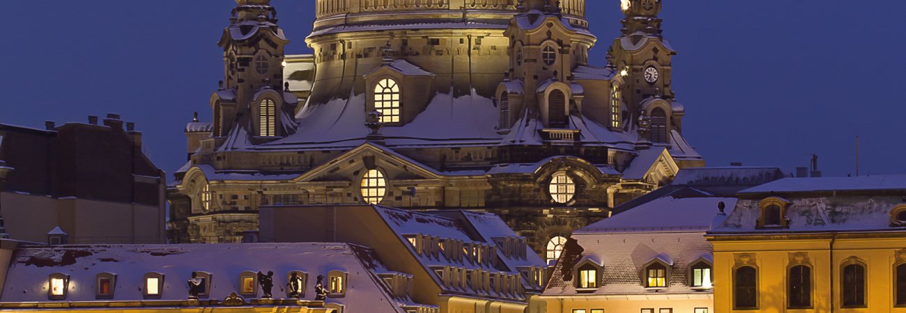 Frauenkirche im Winter © Michael Tewes-fotolia.com