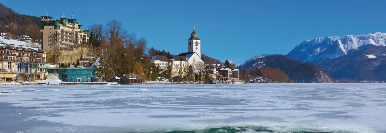 St. Wolfang am Wolfgangsee im Winter © Nikolai Sorokin-fotolia.com