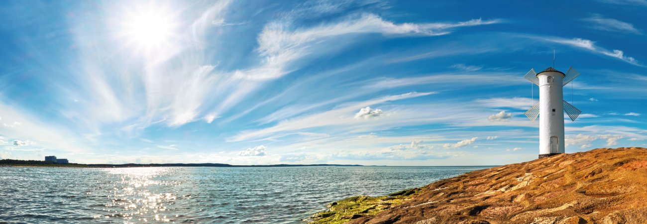 Leuchtturm von Swinemünde &copy; tilialucida-stock.adobe.com