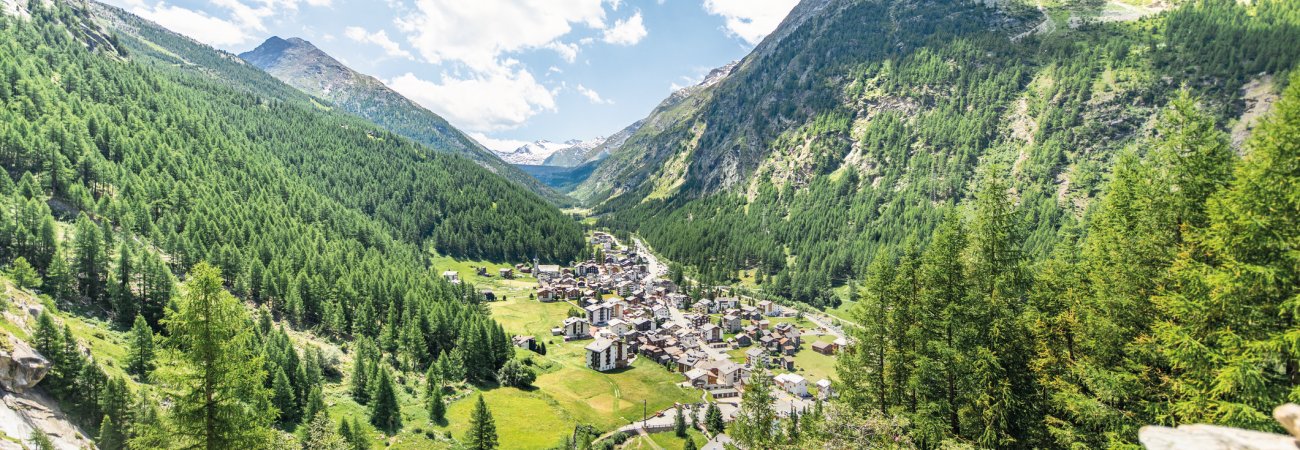 Blick auf Saas-Almagell &copy; STAG/levin.studio GmbH
