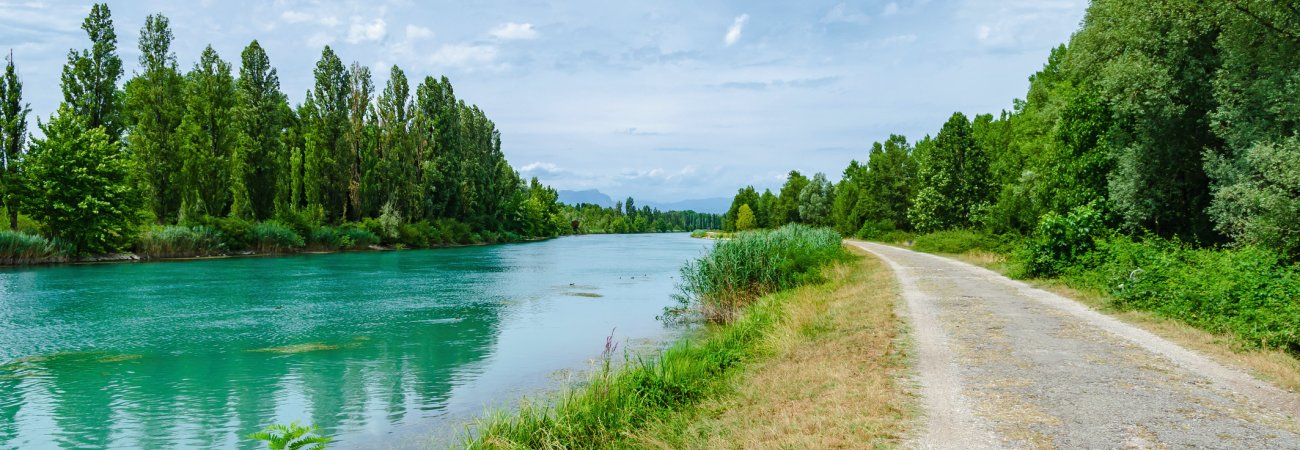Radweg am Fluss Mincio © Ditlevsen - stock.adobe.com