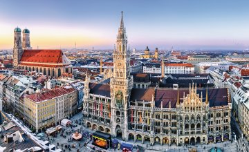 Blick über München im Abendlicht &copy; Mapics - fotolia.com