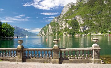 Gardasee bei Riva del Garda &copy; autofocus67-stock.adobe.com