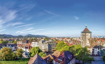 Blick über Freiburg im Breisgau © pure-life-pictures-fotolia.com