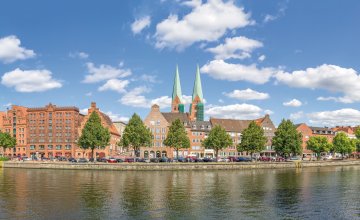 Blick auf die Hansestadt Lübeck © Sina Ettmer-stock.adobe.com