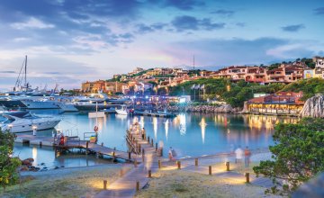 Blick auf Hafen und Stadt Porto Cervo © Balate Dorin-fotolia.com