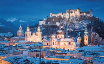 Altstadt und Festung Salzburg bei Nacht &copy; JFL Photography-stock.adobe.com