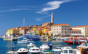 Fischerboote am Hafen von Rovinj © Kavita - stock.adobe.com