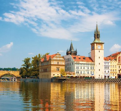 &copy; Milosz Aniol-shutterstock.com/2013