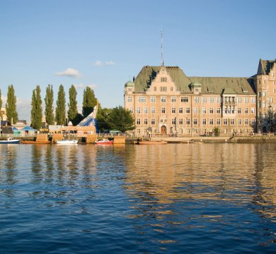 &copy; dm-fotolia.com