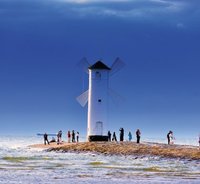 &copy; Robert Ignaciuk