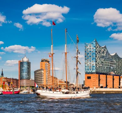 &copy; Mapics - stock.adobe.com