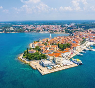 &copy; dudlajzov - stock.adobe.com