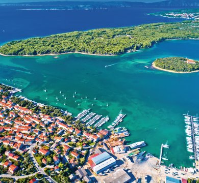 &copy; xbrchx - stock.adobe.com